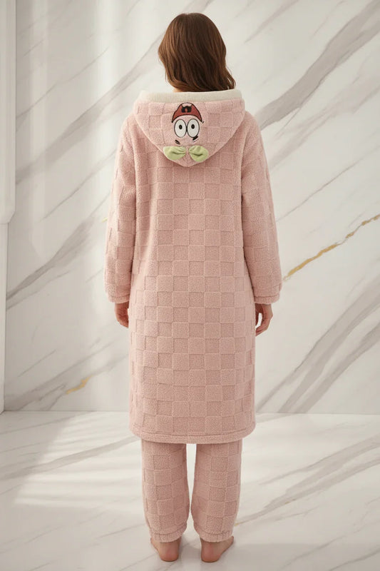 منظر خلفي - القبعة ظاهرة والظهر سادة