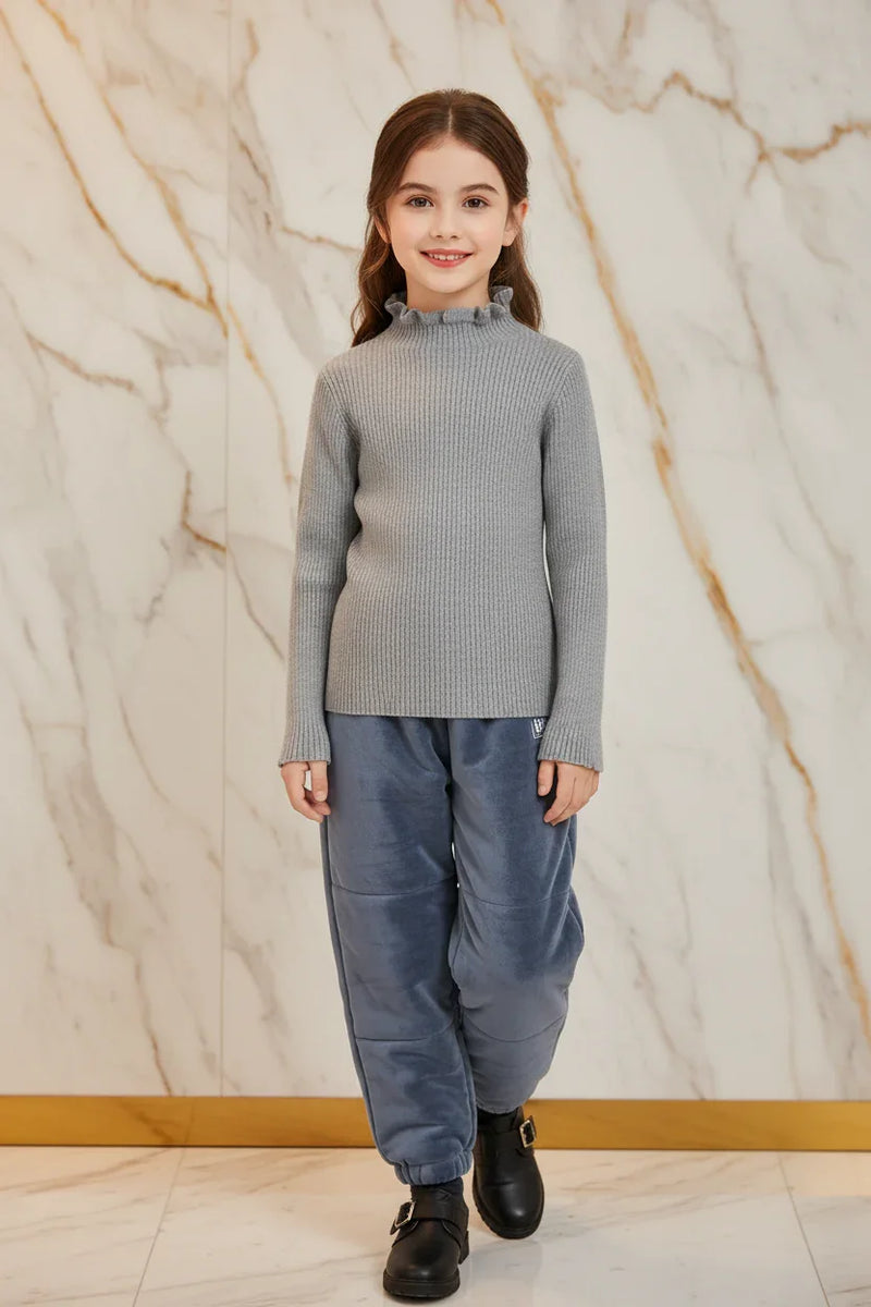 سويتر رمادي مبطن مع بنطال جينز - أمامي