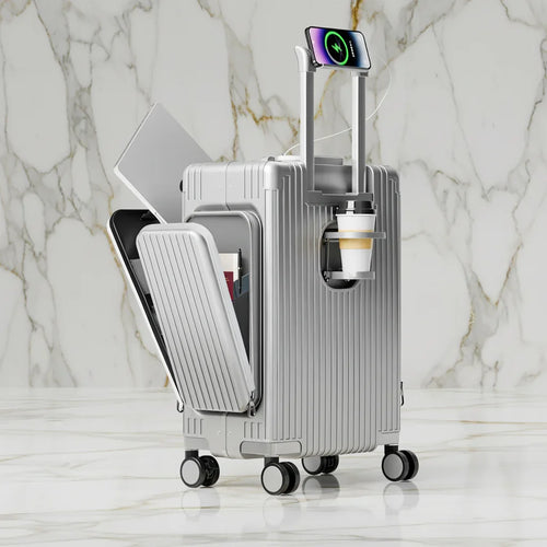 الحقيبة على خلفية رخامية بيضاء وذهبية