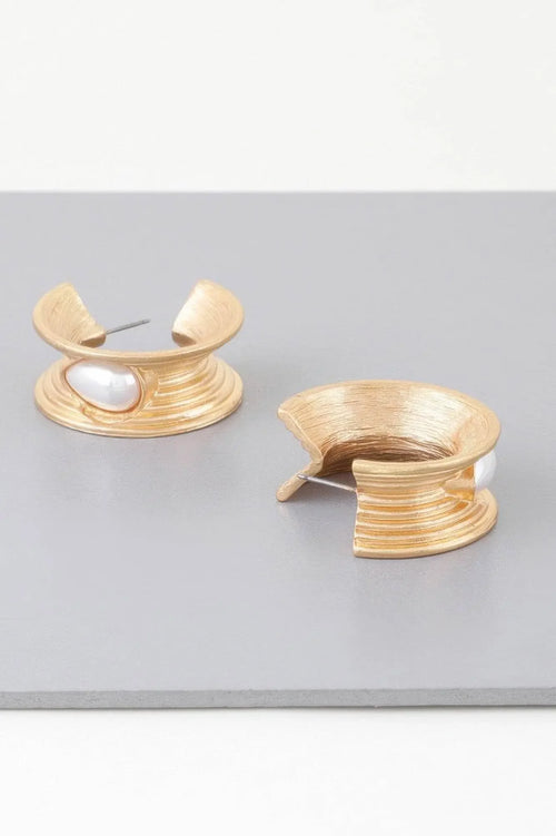 Flared Pearl Teardrop Hoop Earrings - IVORYNN