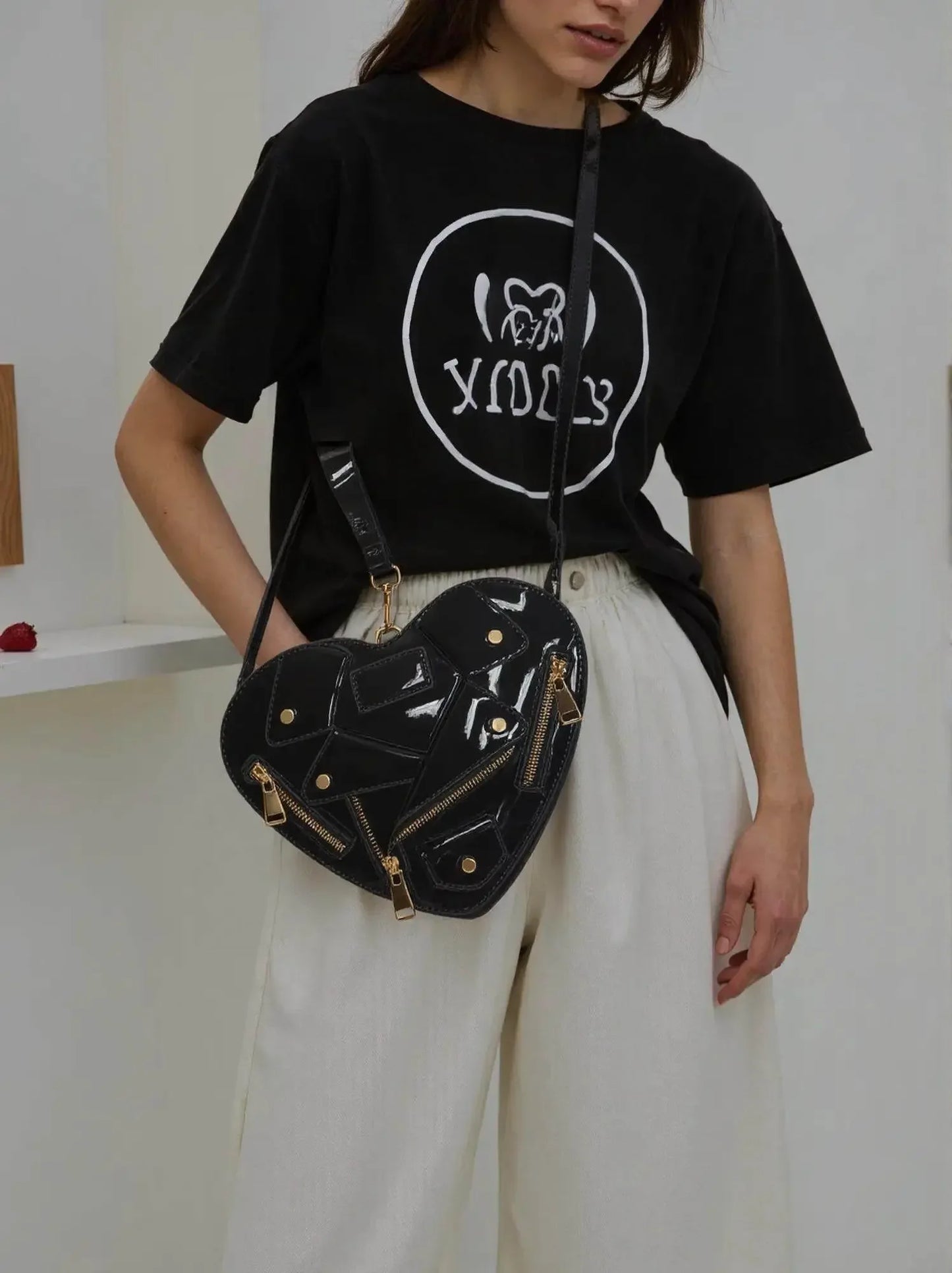 Luxury Heart Shape Jacket Crossbody Bag - IVORYNN