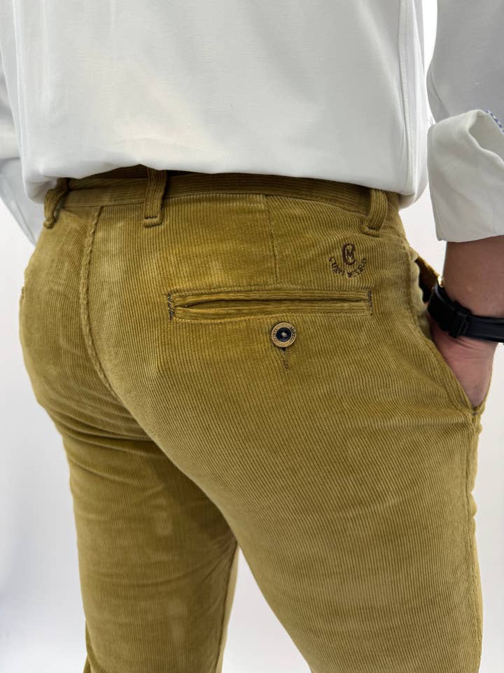 Men's Warm Corduroy Albero Pants: Elegant Fit, Hidden Pocket, Crab Detail
