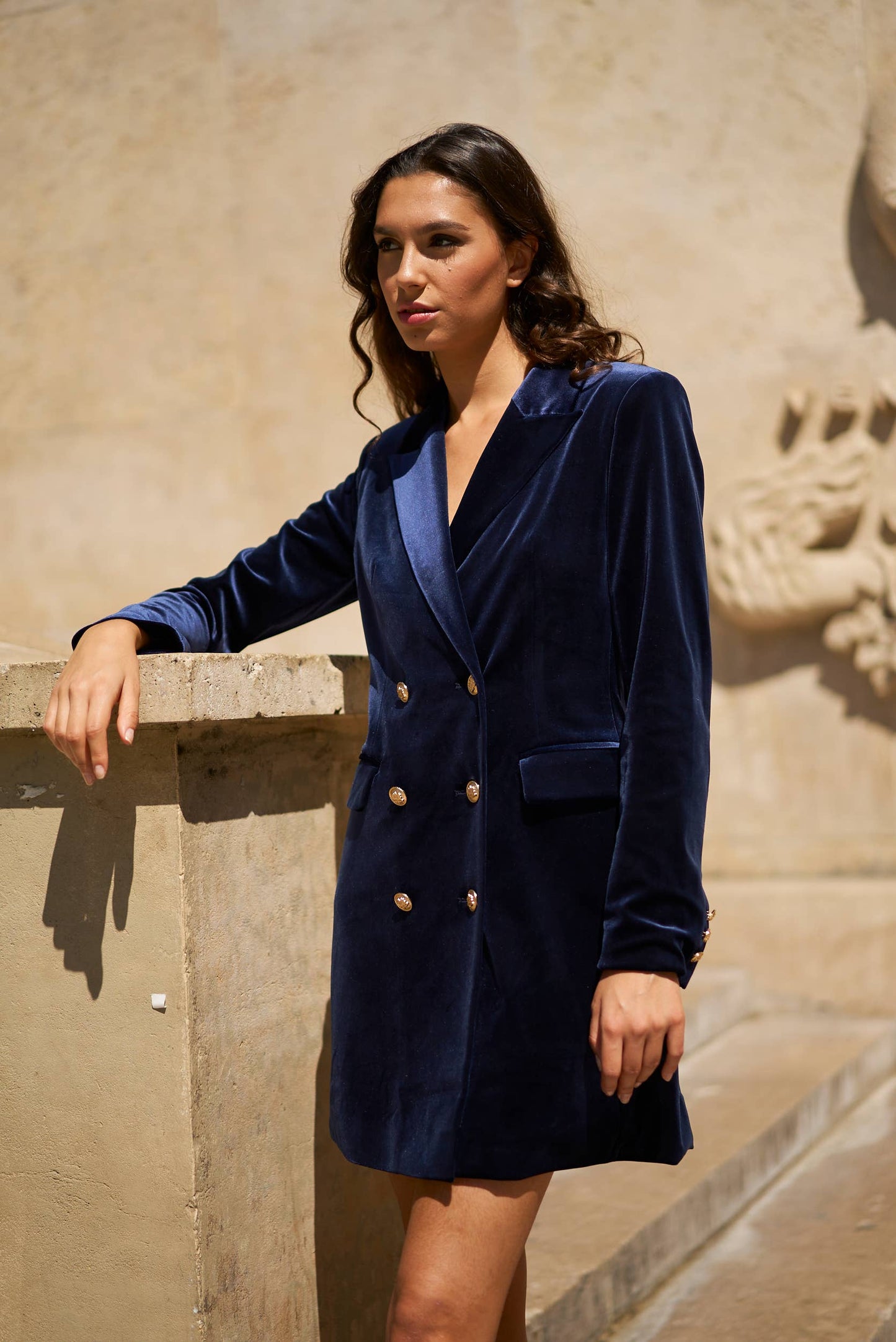 Luxurious Velvet Long-Sleeve Double-Breasted Dress Jacket with Gold Buttons V2020N