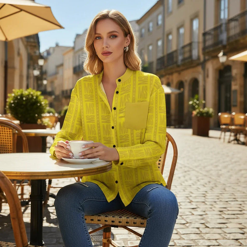Front view of yellow shirt at café