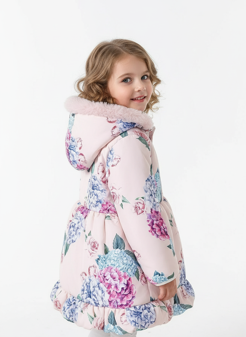 Studio photo - over shoulder view