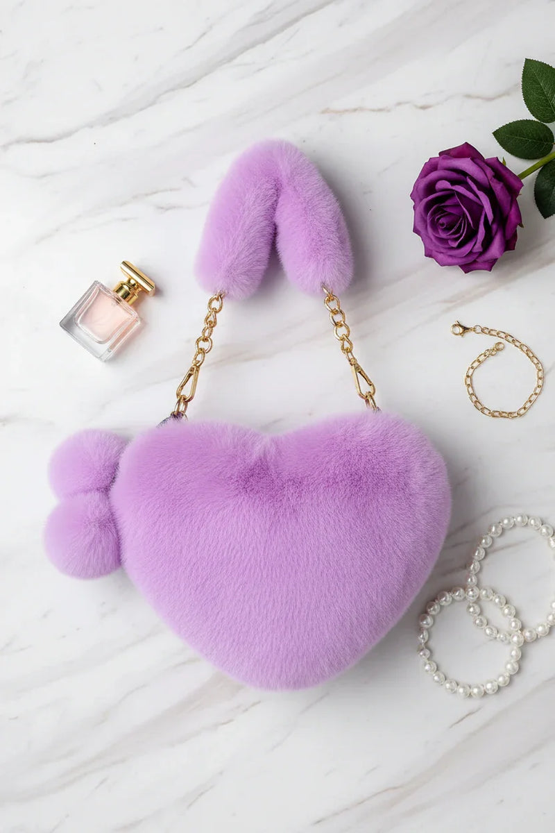 صورة 1 - مع وردة بنفسجية وإكسسوارات ذهبية