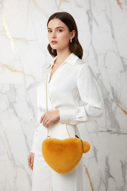 صورة 1 - حمل الحقيبة باليد