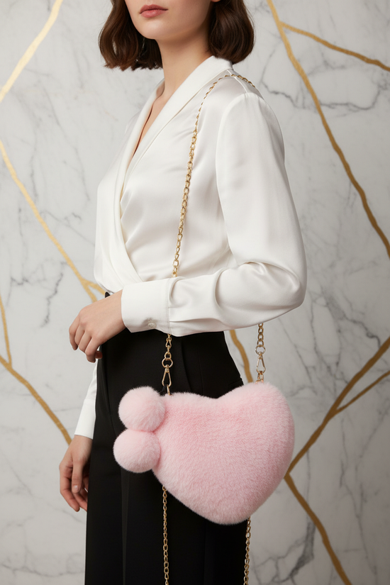 صورة 1 - حمل الحقيبة باليد