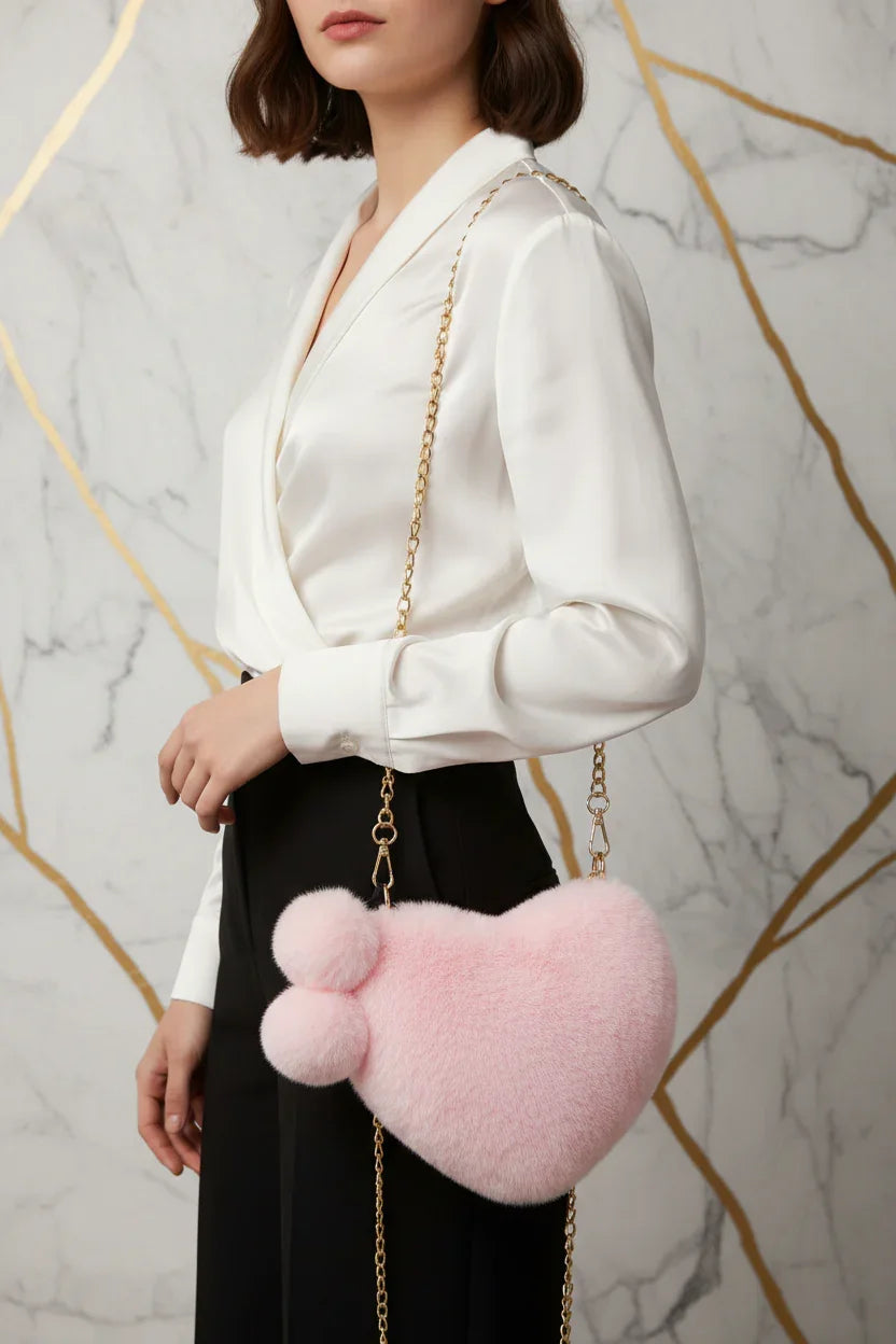 صورة 1 - حمل الحقيبة باليد