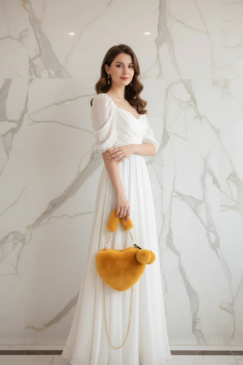 صورة 3 - حمل الحقيبة بجانب الجسم