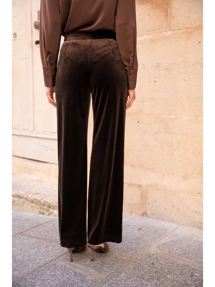 Elegant High-Waisted Straight-Cut Velvet Trousers with Side Pockets, Button Closure