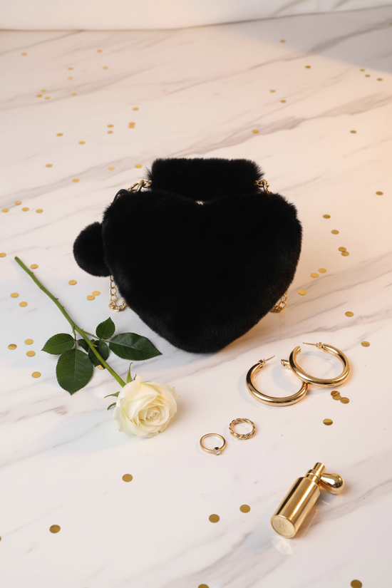 صورة 4 - مع وردة بيضاء وكونفيتي