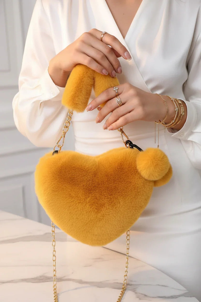 صورة 5 - لقطة قريبة لليدين