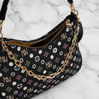 لقطة 5 - قريبة للفتحة العلوية والسلسلة