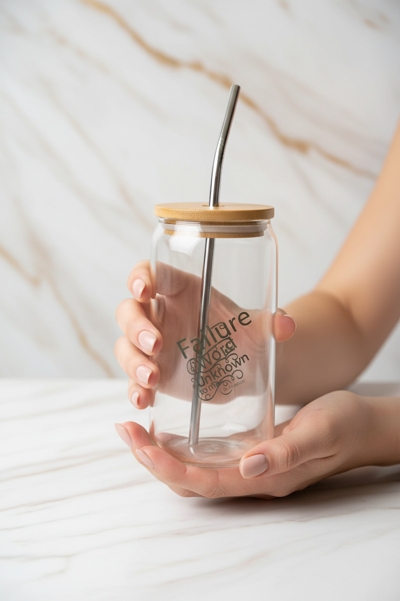 لقطة مقربة لليدين