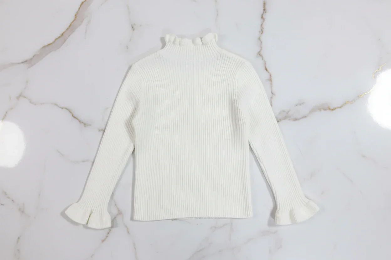 سويتر أبيض - منظر خلفي