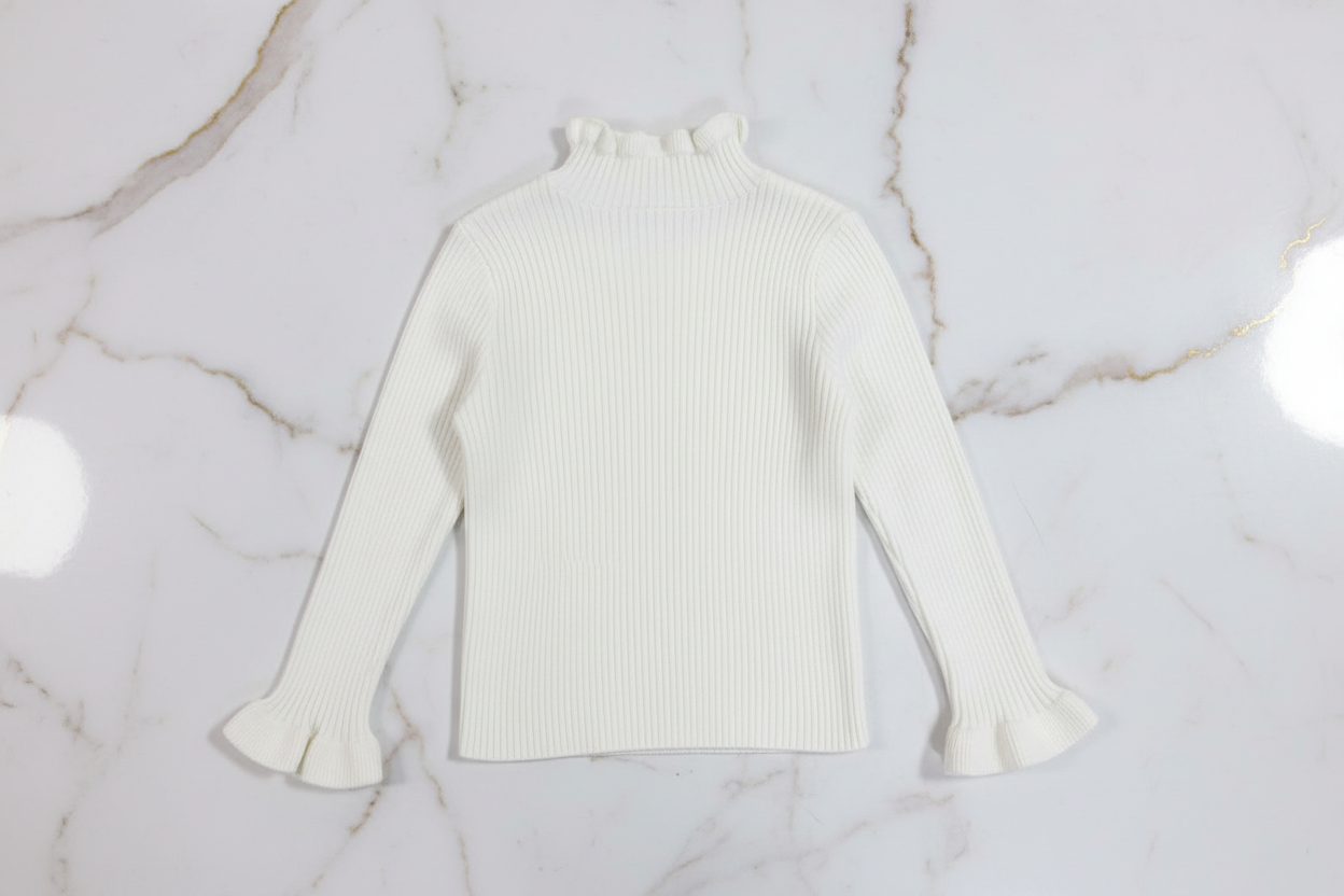 سويتر أبيض - منظر خلفي