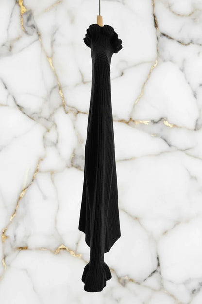 سويتر أسود - منظر جانبي