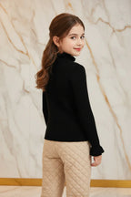 سويتر أسود مع بنطال بيج - خلفي