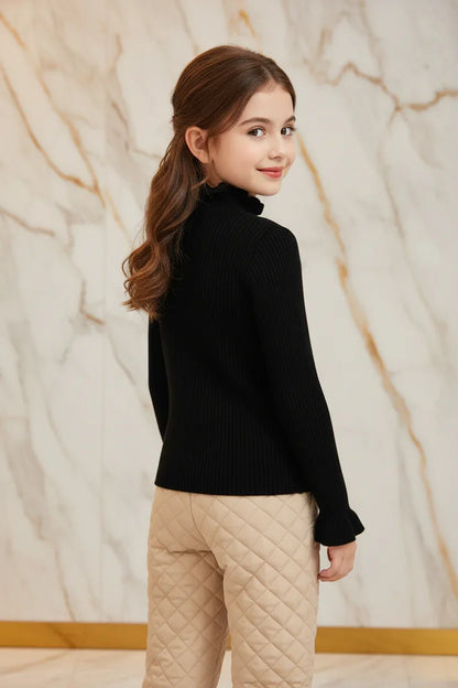 سويتر أسود مع بنطال بيج - خلفي