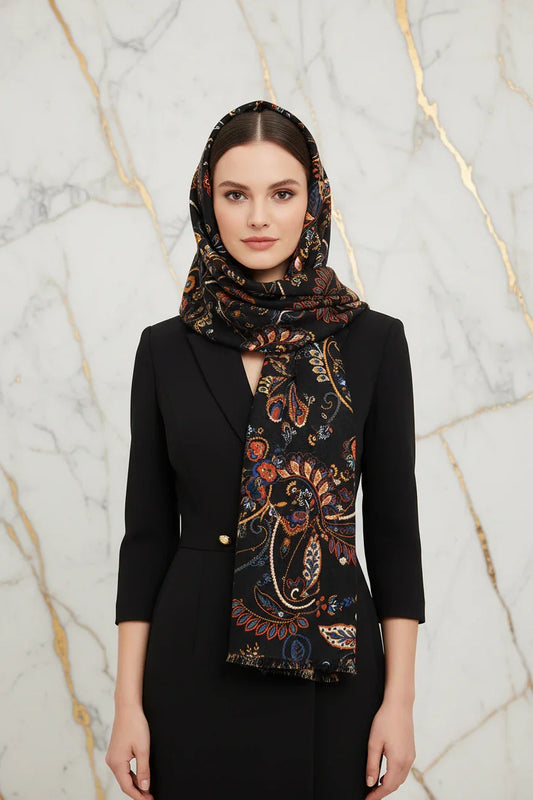 وشاح فاخر على الرأس