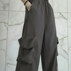 رمادي - جانب قريب