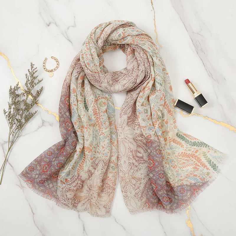 الشال مفرود بالكامل