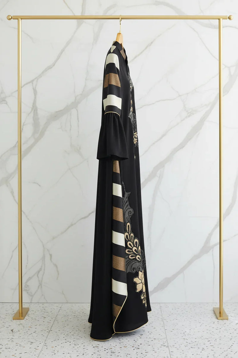 الفستان من الجانب