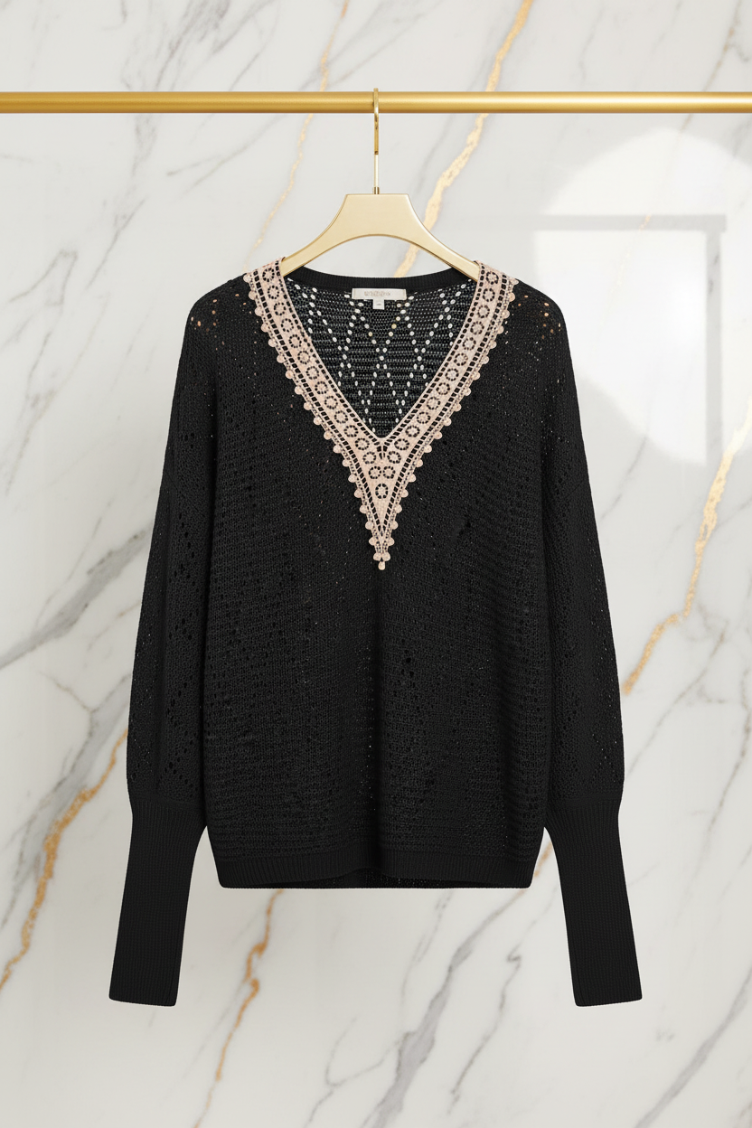 السويتر الأسود - منظر أمامي