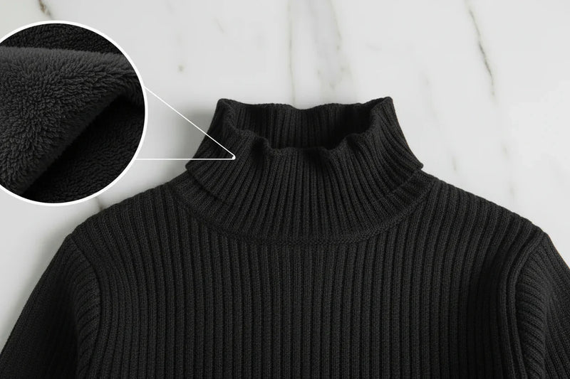 سويتر أسود مبطن - تفاصيل الياقة والفرو