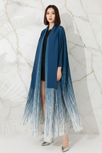 وقفة أنيقة بزاوية