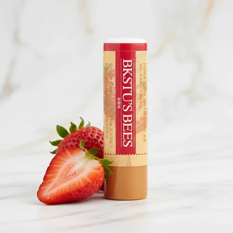 بلسم الشفاه بالفراولة - واقف