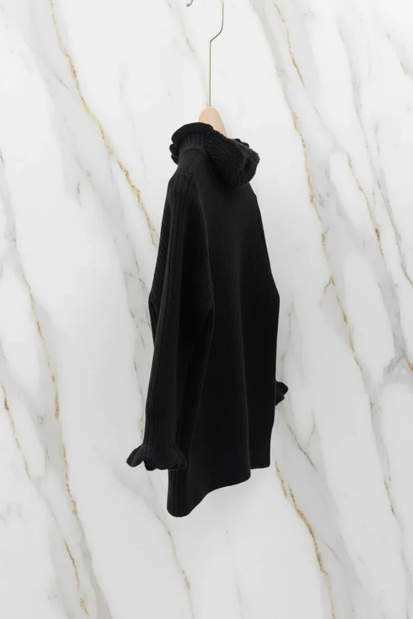 سويتر أسود مبطن - منظر جانبي