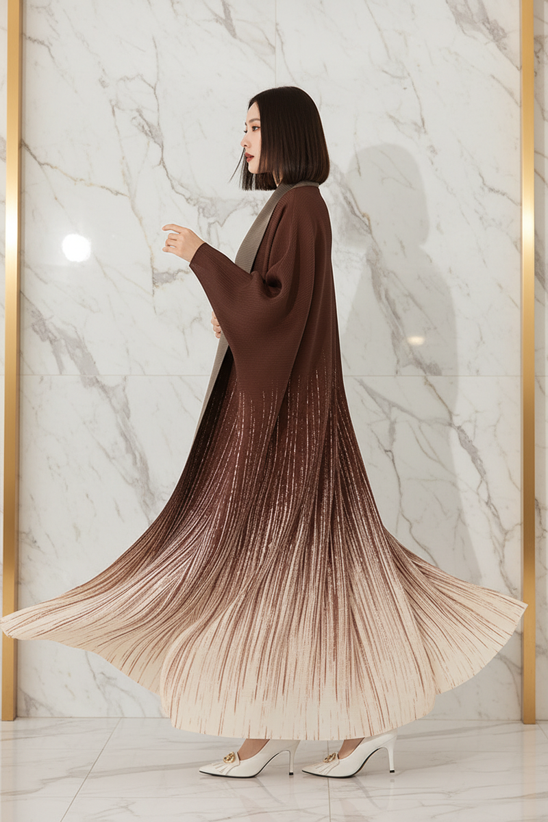 منظر جانبي للكوت البني