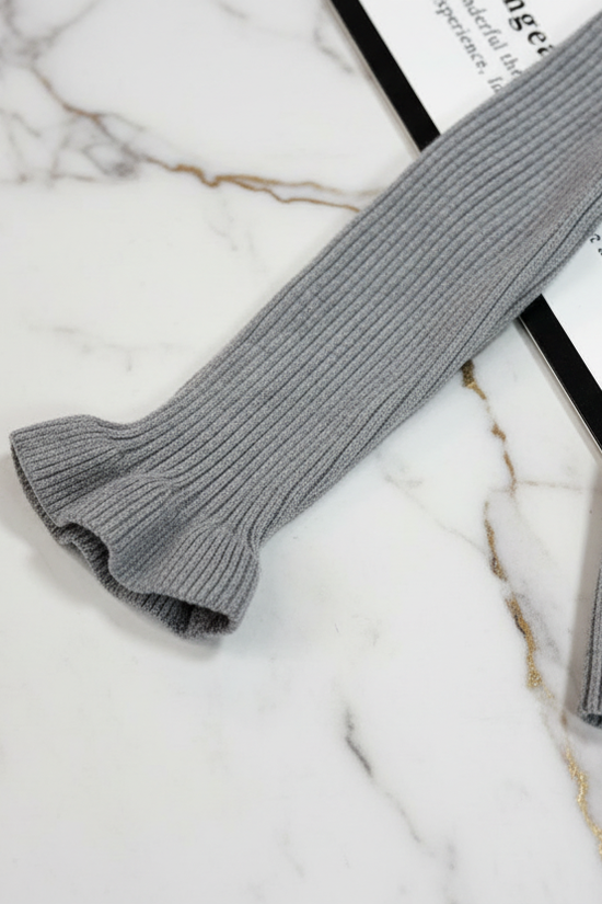 سويتر رمادي - تفاصيل الكم