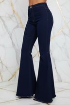 البنطال - منظر ثلاثي أمامي