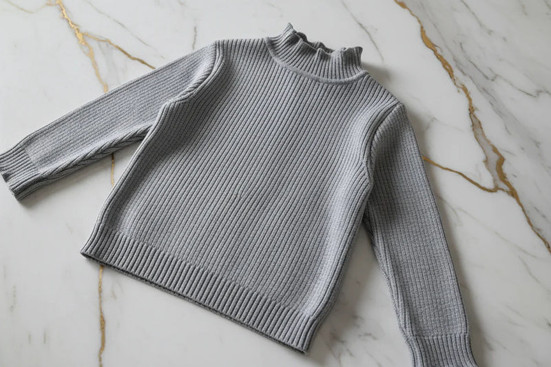 سويتر رمادي مبطن بفرو رمادي - تفاصيل النسيج