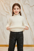 سويتر أبيض فروي - إظهار الفرو الداخلي