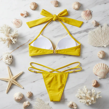 صورة خلفية للطقم موضوع على الخلفية