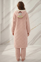 منظر خلفي - القبعة ظاهرة والظهر سادة