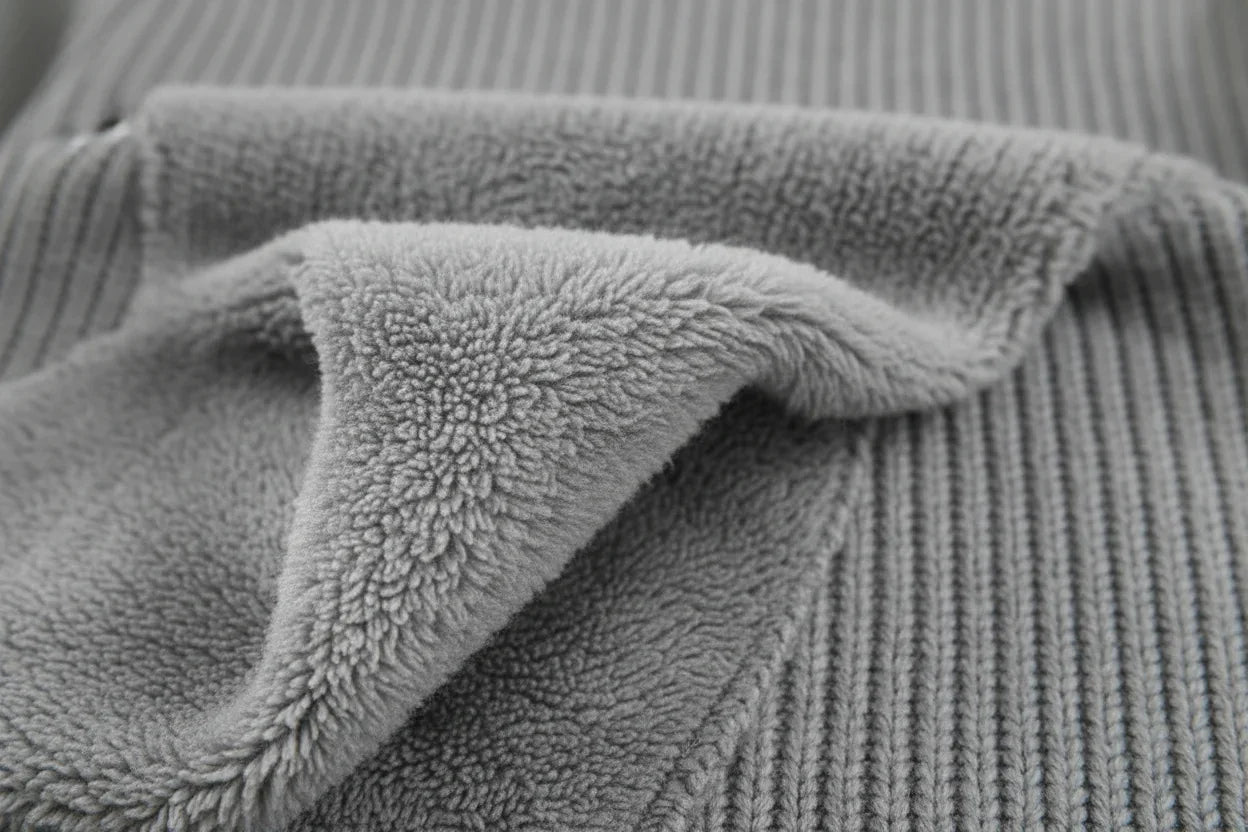 سويتر رمادي - النسيج المضلع