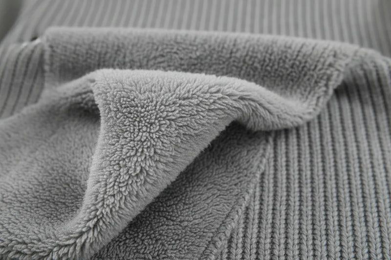 سويتر رمادي - النسيج المضلع