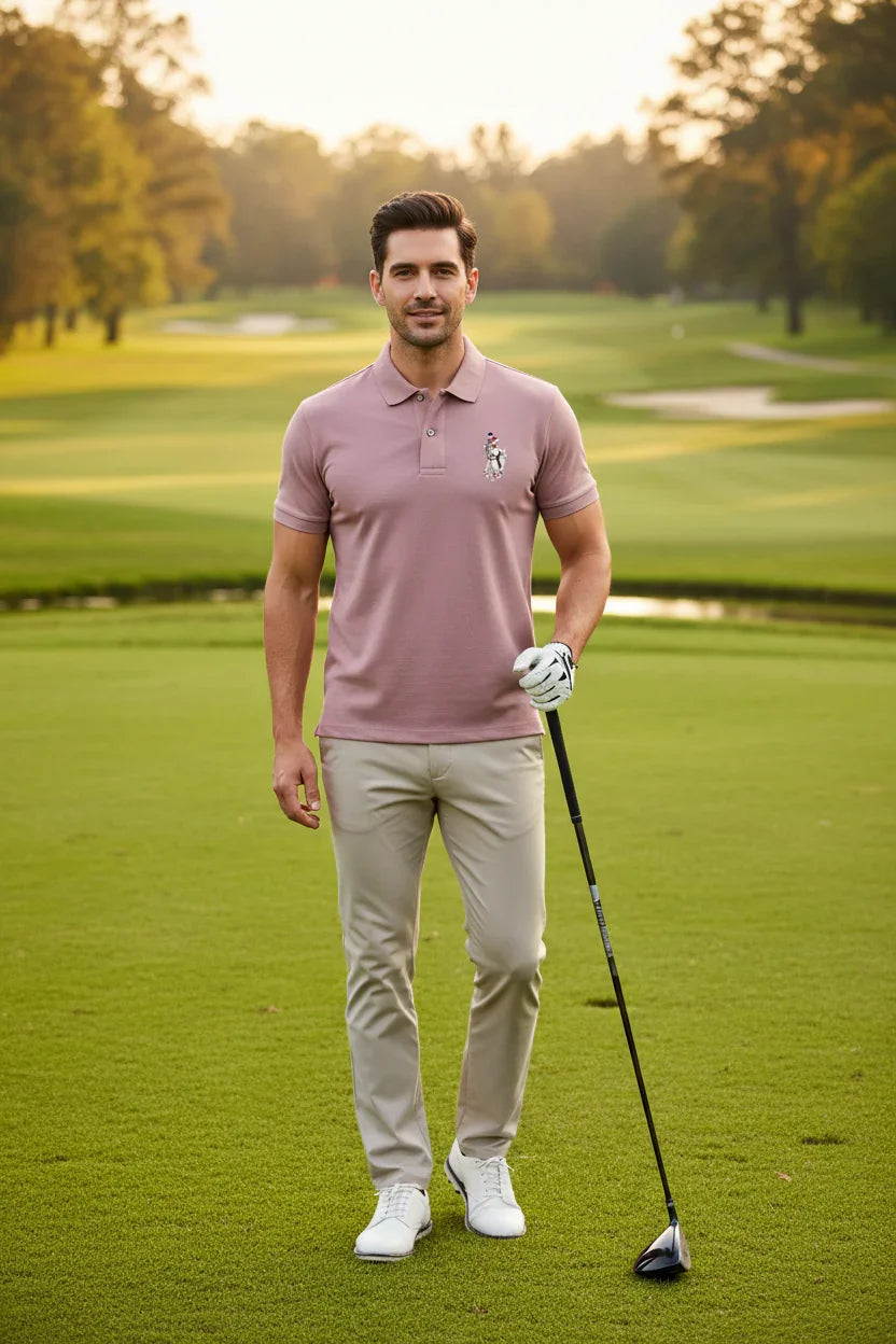 رجل رياضي بالقميص - لقطة كاملة واقعية