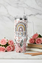 صورة أمامية للكوب مع إكسسوارات