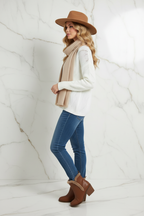 العارضة بالمجموعة الكاملة - جانبي