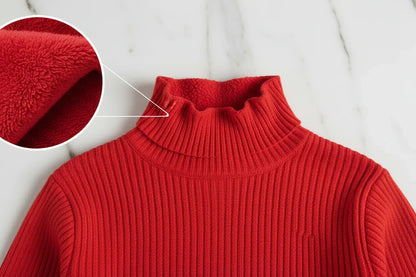 سويتر أحمر مبطن - تفاصيل الياقة والفرو