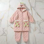 البجامة - منظر أمامي