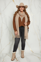 عارضة مقاسات كبيرة بالمجموعة - وضعية واثقة