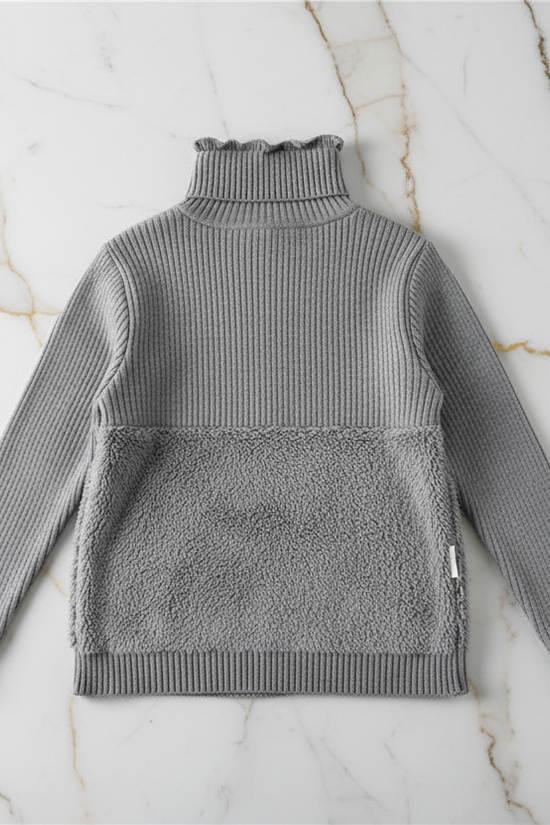 سويتر رمادي مبطن بفرو رمادي - منظر خلفي