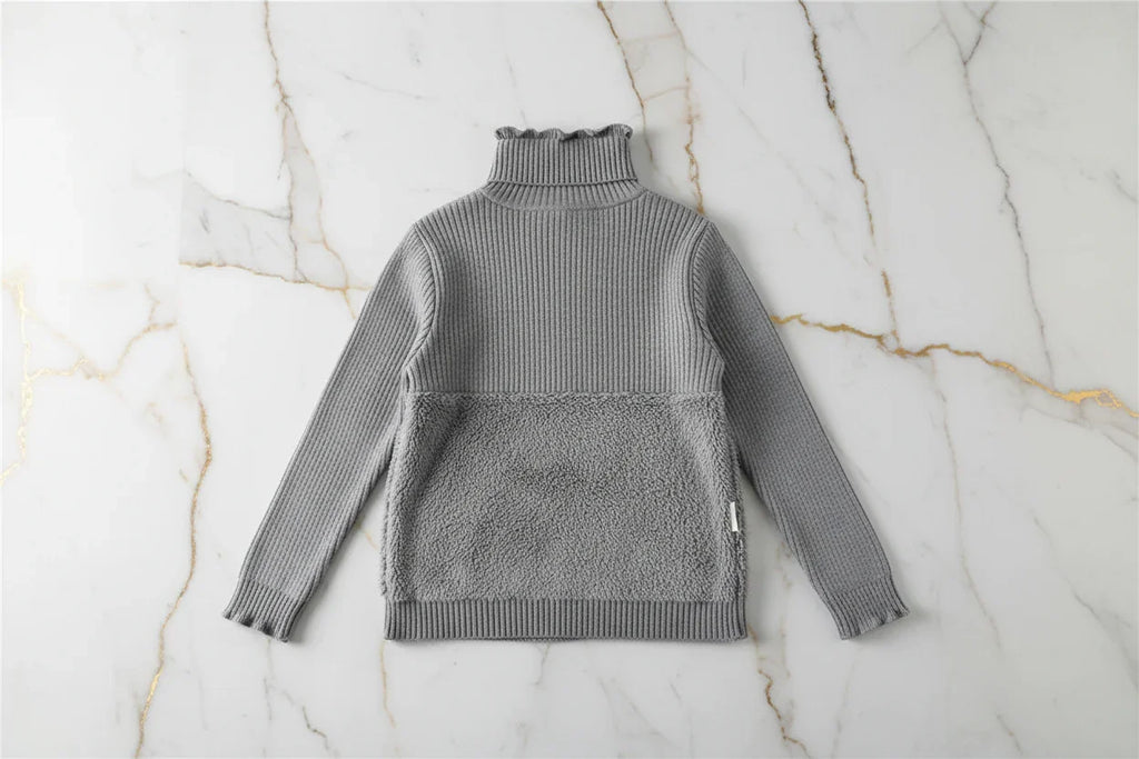 سويتر رمادي مبطن بفرو رمادي - منظر خلفي